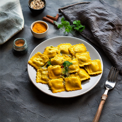 Rote-Linse-Curry-Ravioli-im-Kurkuma-Teig-VEGAN!!!